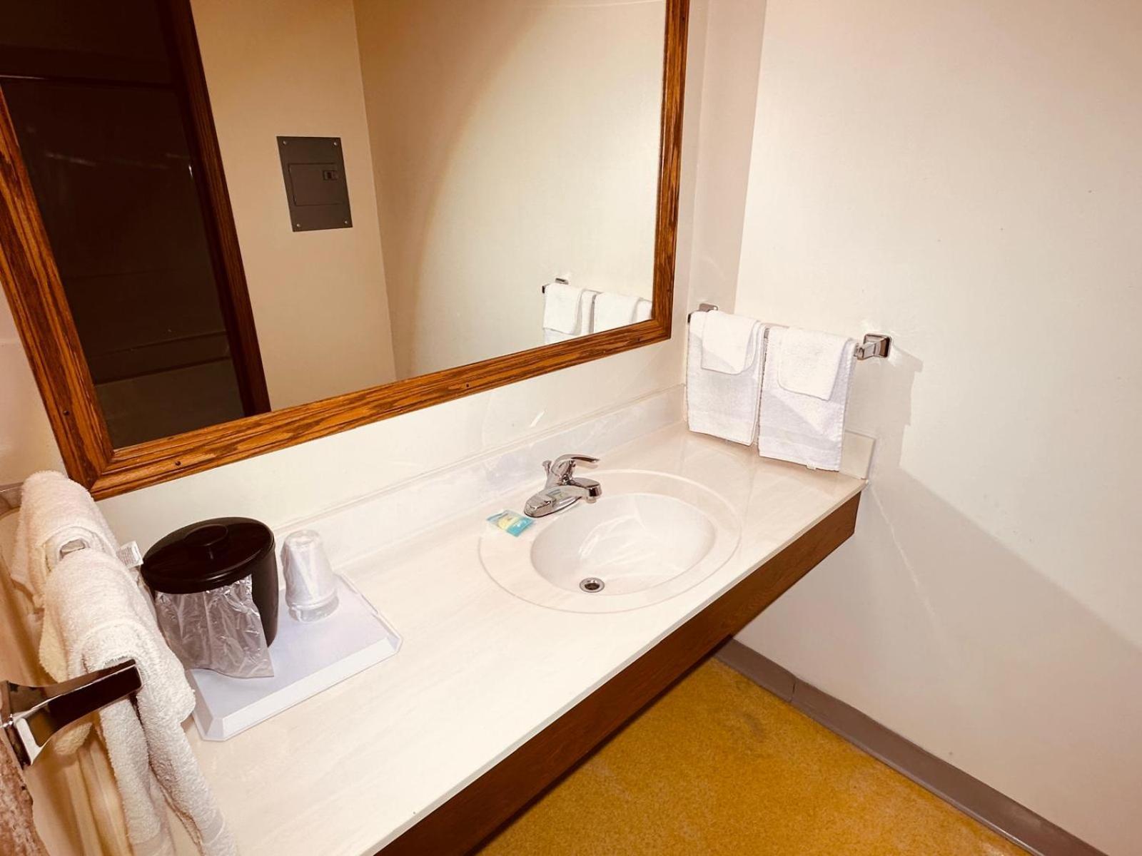 Amerivu Inn & Suites - St Croix Falls Saint Croix Falls Esterno foto