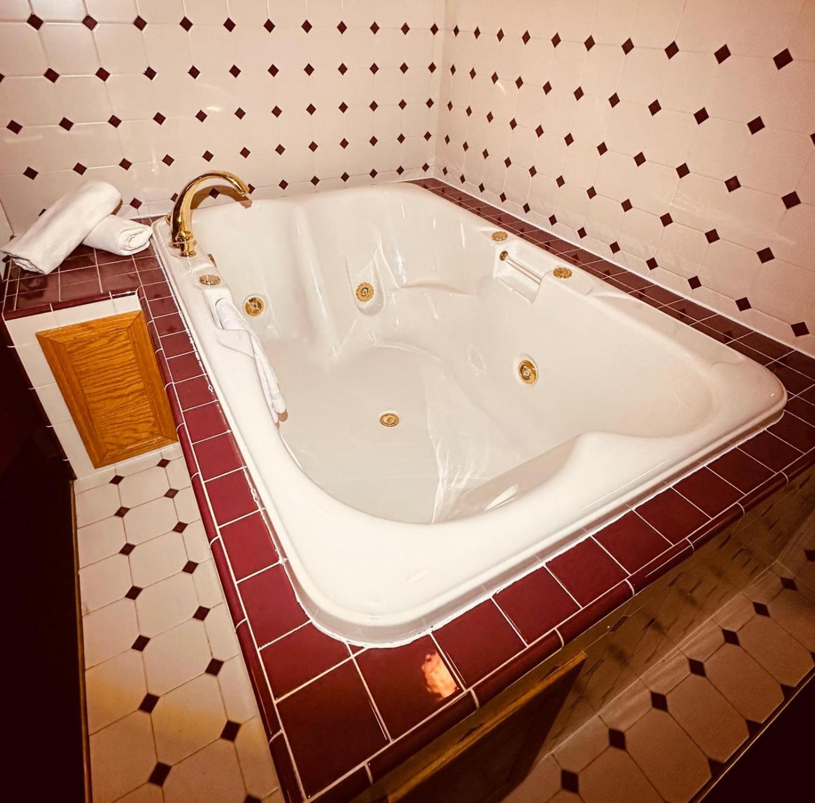 Amerivu Inn & Suites - St Croix Falls Saint Croix Falls Esterno foto