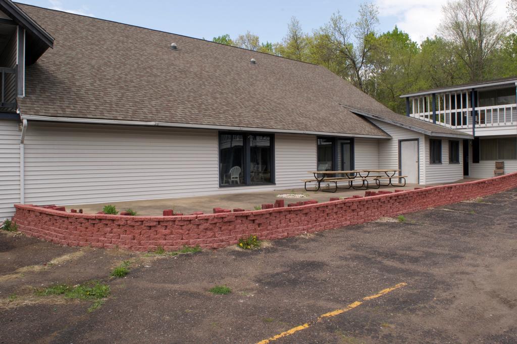 Amerivu Inn & Suites - St Croix Falls Saint Croix Falls Esterno foto