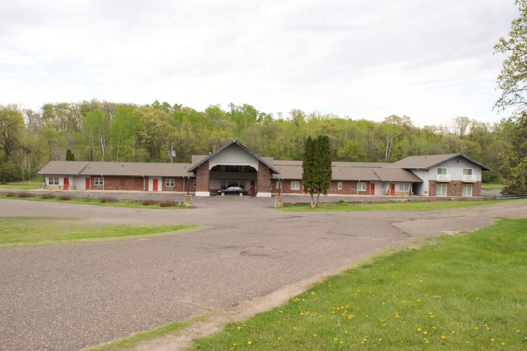 Amerivu Inn & Suites - St Croix Falls Saint Croix Falls Esterno foto